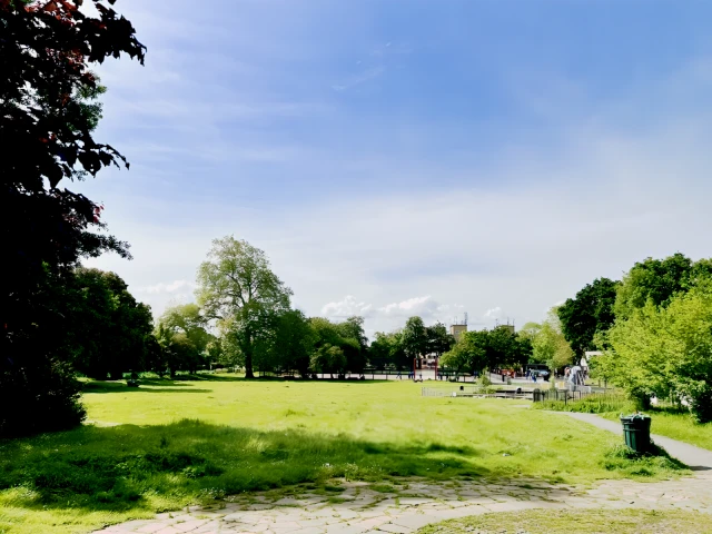 Poynders Gardens 28642# 2