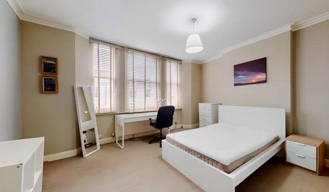 Kenway Road 28782# 1