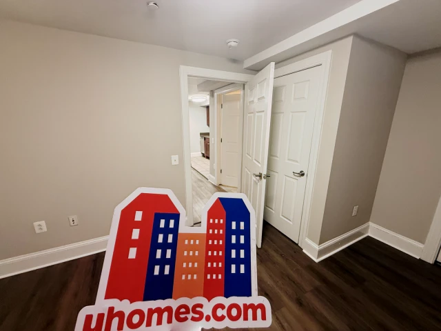 Pine Arms Apartment 4