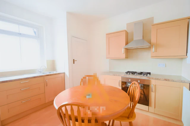 Entire Place·2B1B Flat 4 Crantock Court 3