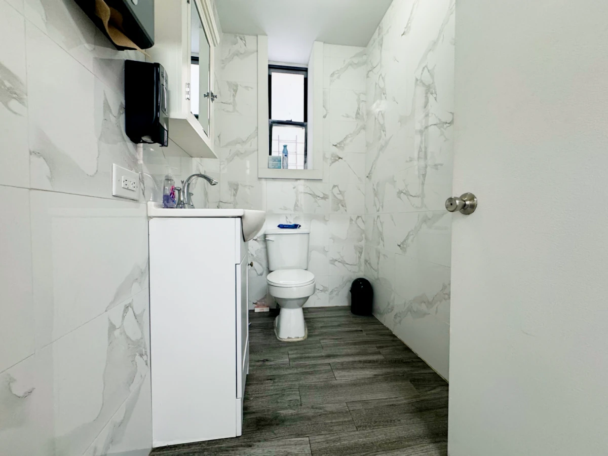 1749 Grand Concourse 0