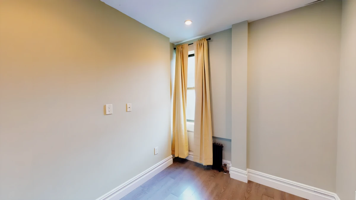 #573: East Village 0