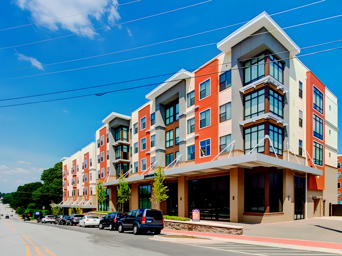 U Centre on College 0