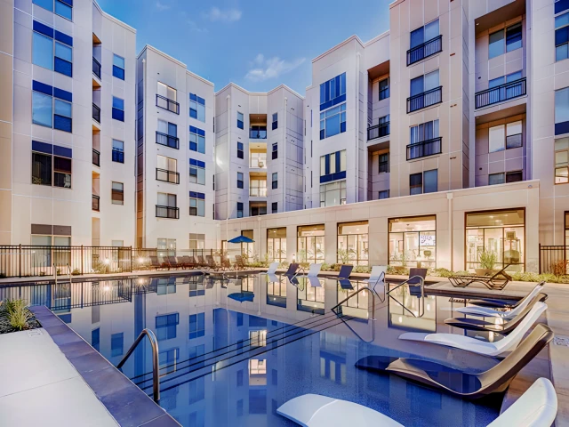 Callaway House Apartments 1