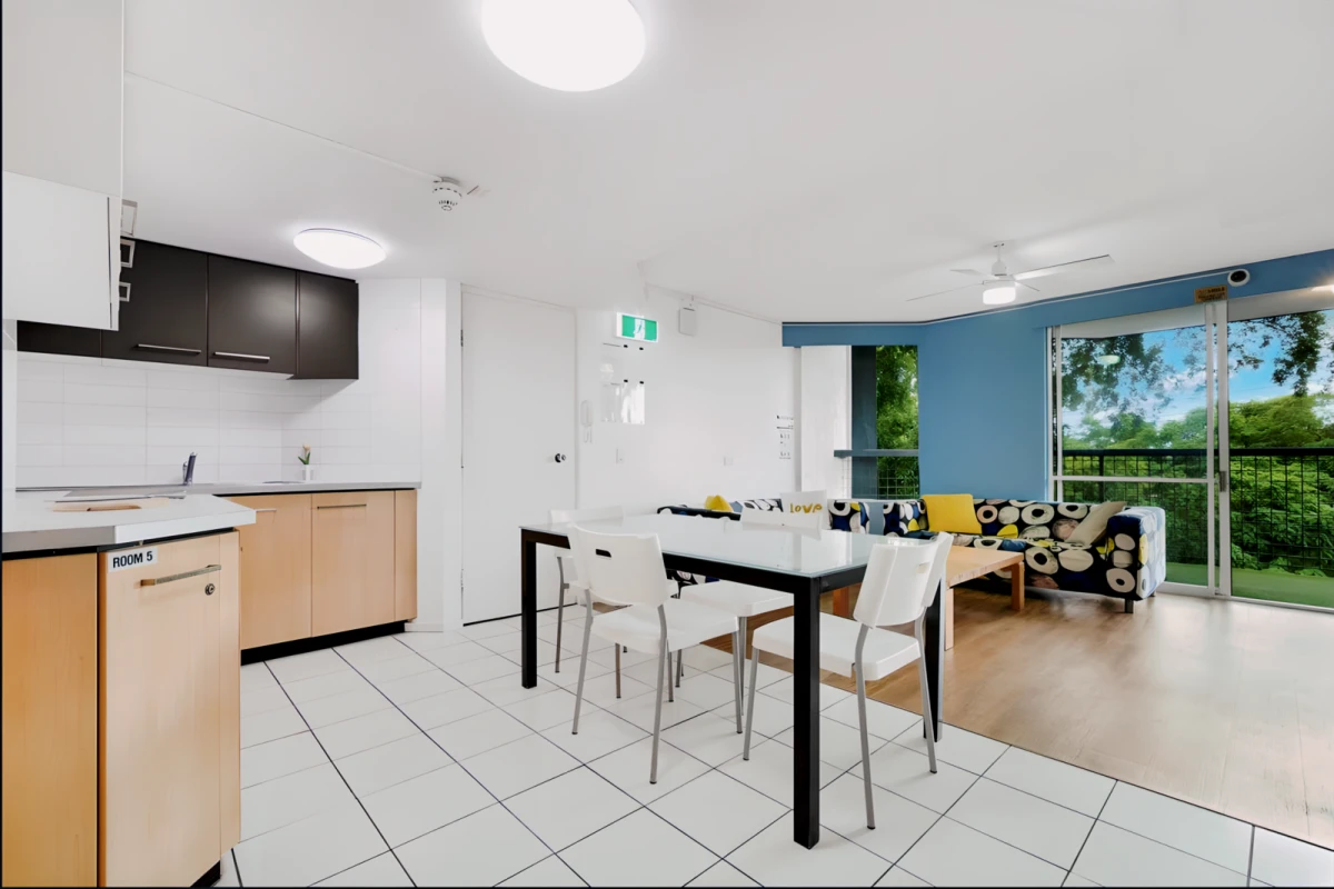 77 Sir Fred Schonell Dr - Brisbane student accommodation