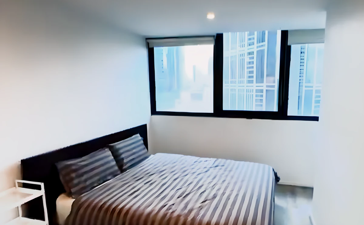 8 Sutherland Street 0