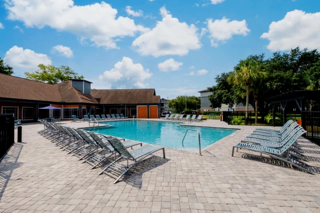 Lexington Crossing 3