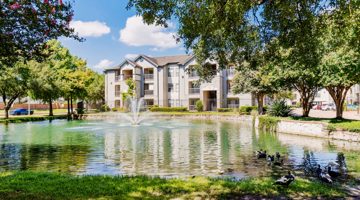 The Beverly at Shadow Lake 0