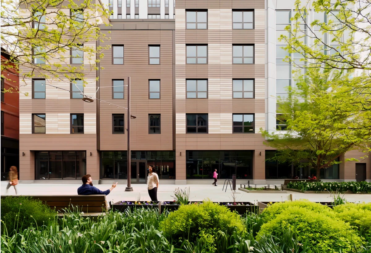 Harold's Square – Studentenunterkunft in Issaka