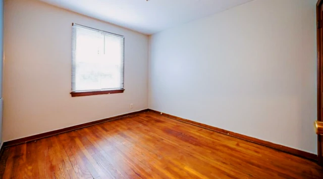 207-215 E. Hudson Street 4