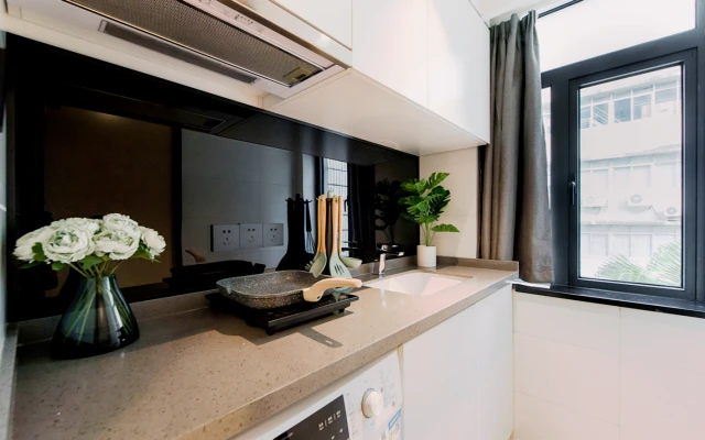 Xiameilin Subway Station Store - CJIA Apartment 2