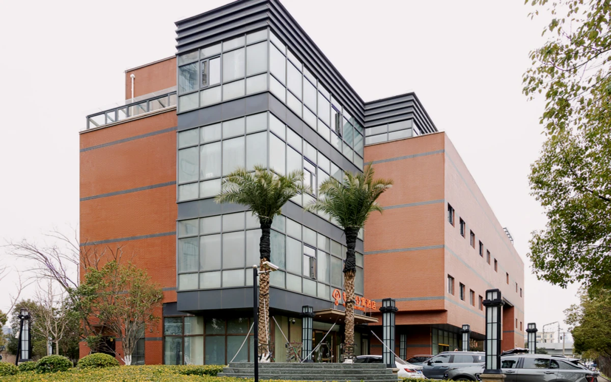 Changjiang South Road Metro Station Store - CJIA Apartment 0