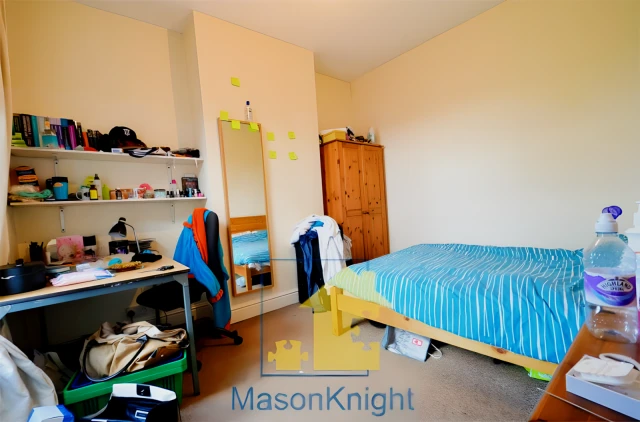 Entire Place·3B1B···40 Milner Road, Selly Oak 1