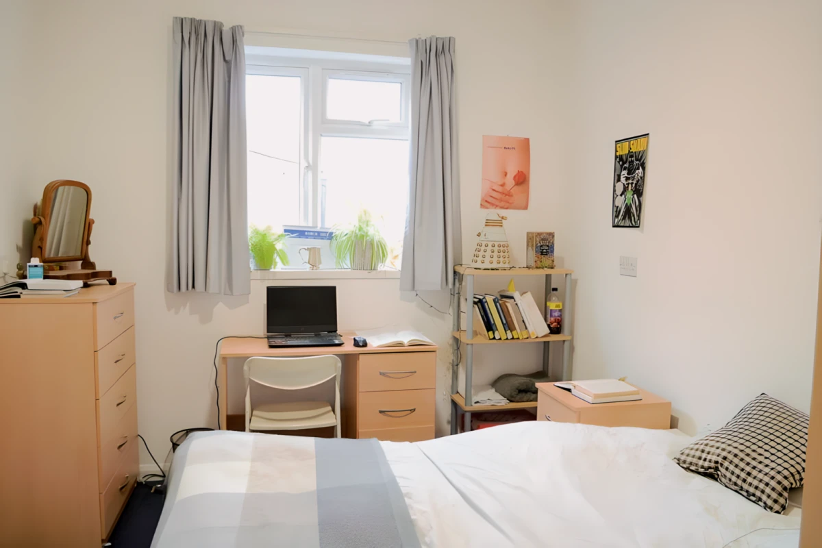 Entire Place·6B2B···201 Tiverton Road, Selly Oak 0