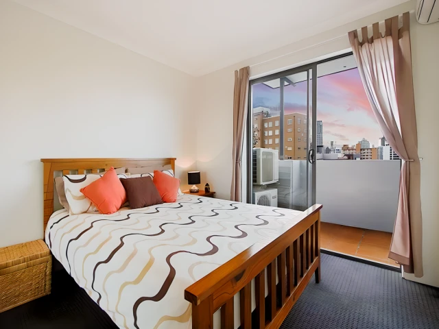 7/442 Main Street,Kangaroo Point,Queensland 4169 3