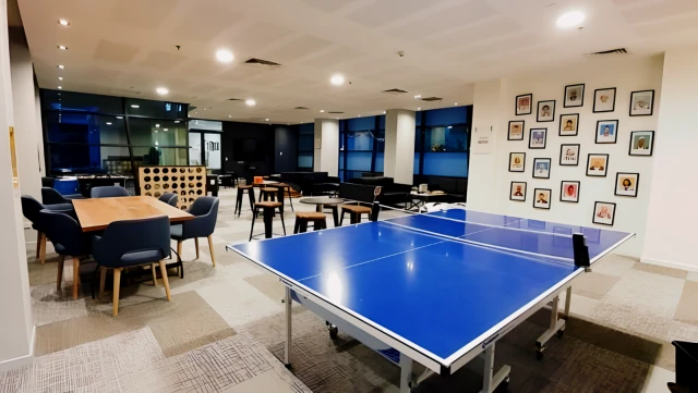 Student Living - 800 Swanston 4