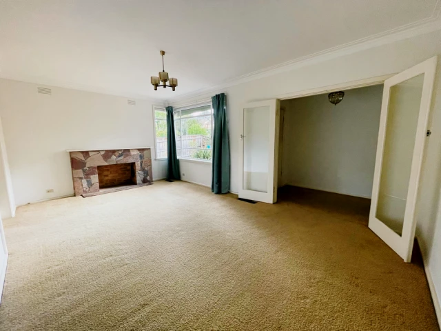 89 Hill Road, Balwyn North 2