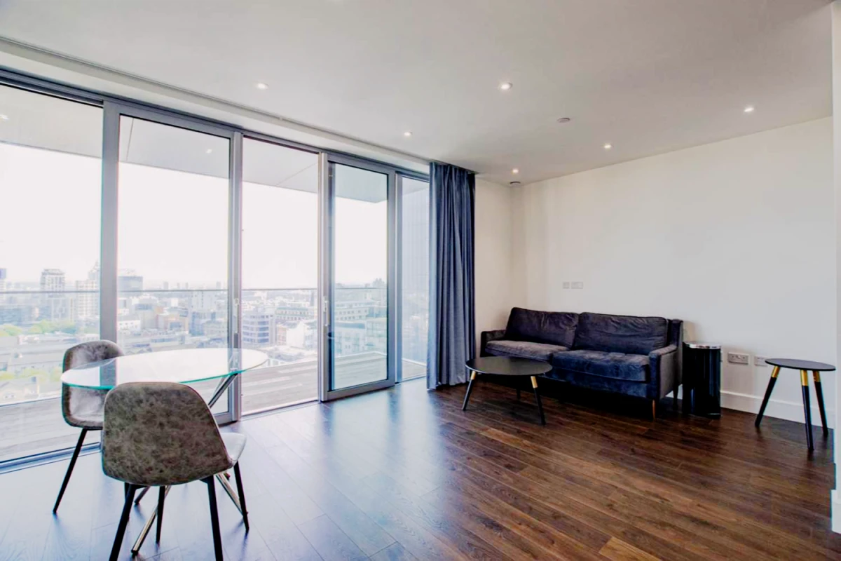 UM-Goodman's Field One Bed Apartment 4 0