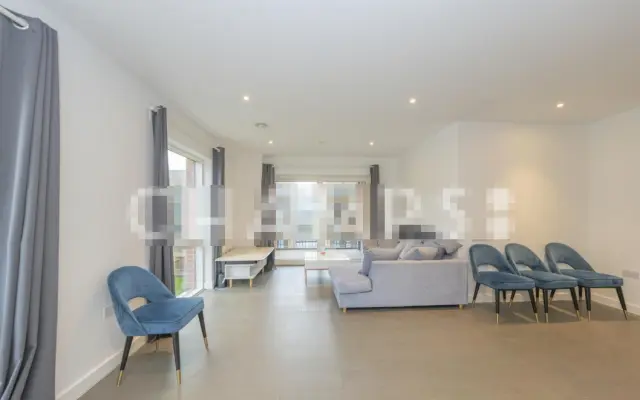 Pandorea House, 35 Lismore Boulevard , London ,  NW9 4DL 4