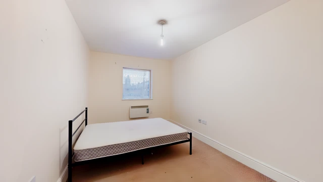 Chingford Mount Road 13458# 2