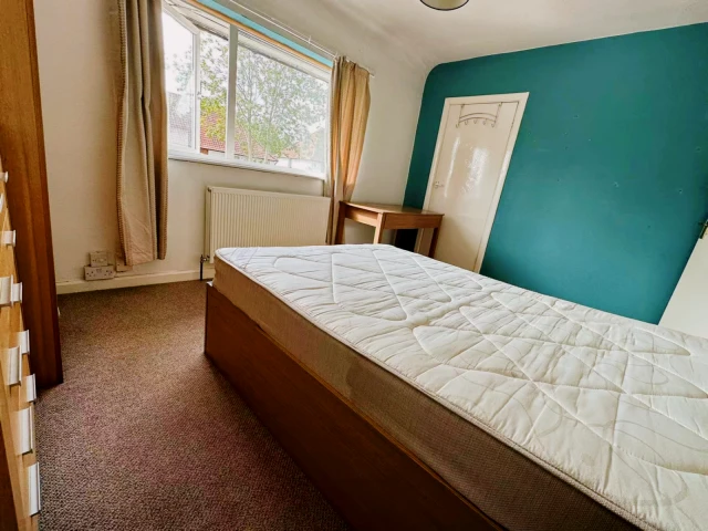 Entire Place·3B2B···19 baslow drive Beeston 1