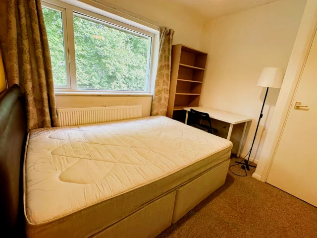 Entire Place·3B2B···19 baslow drive Beeston 4