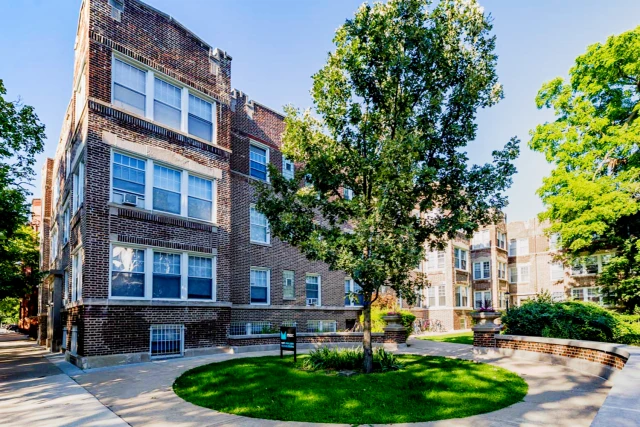 5715-5725 S. Kimbark Avenue 1