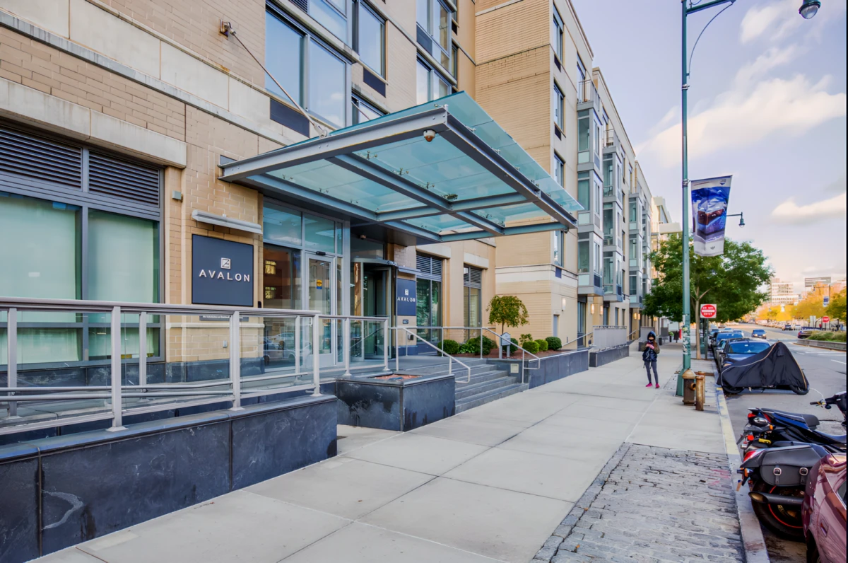 Avalon Riverview North, 4-75 48th Ave 0