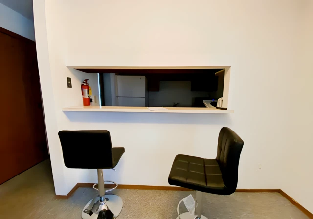 1102 W. Stoughton, Urbana 4