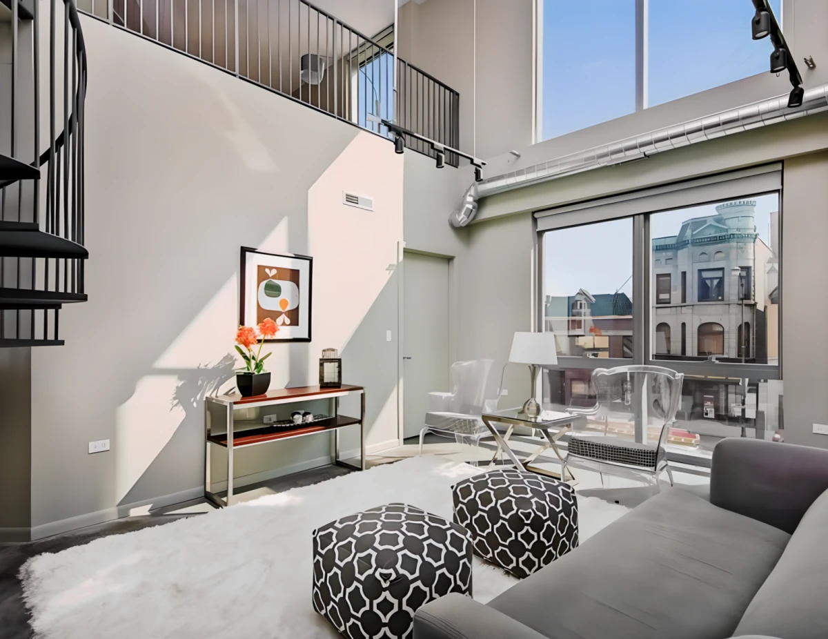 1241 N Milwaukee 0