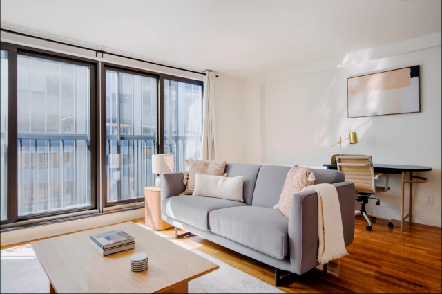 123 E 54th St 1