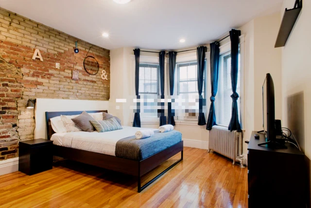 58 Queensberry St. 3