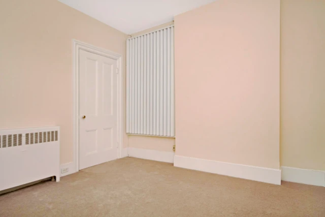 217 Laurier 1