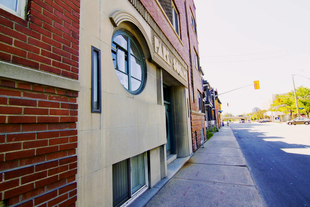 425 Elgin 0