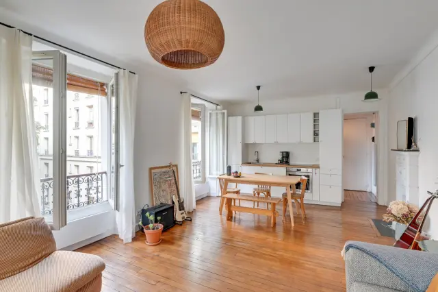 apartment in 19e   Buttes Chaumont 3
