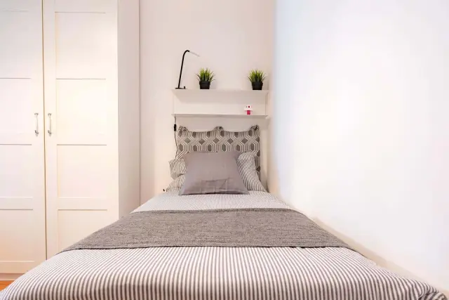 VIA BIELLA 22 <br> PRIVATE ROOM S1 4