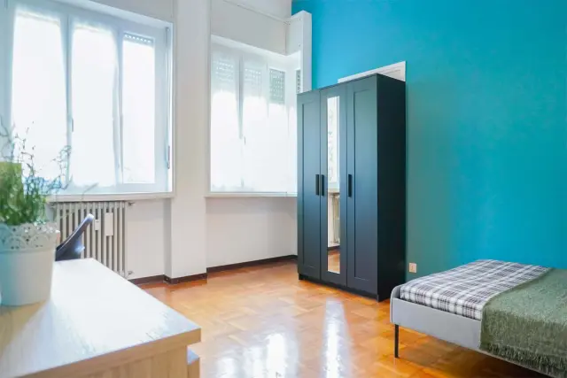 PIAZZA IRNERIO 8 <br> PRIVATE ROOM S1 3