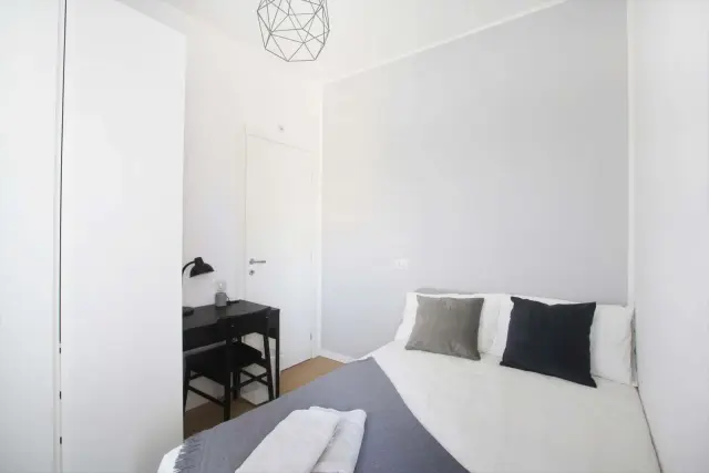 Via Carlo Marx, 12, 20153 Milano, ITIT-14-107-001 3