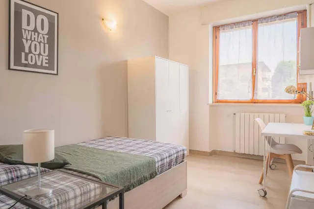 VIA POLLAK 10 <br> PRIVATE ROOM S1 1