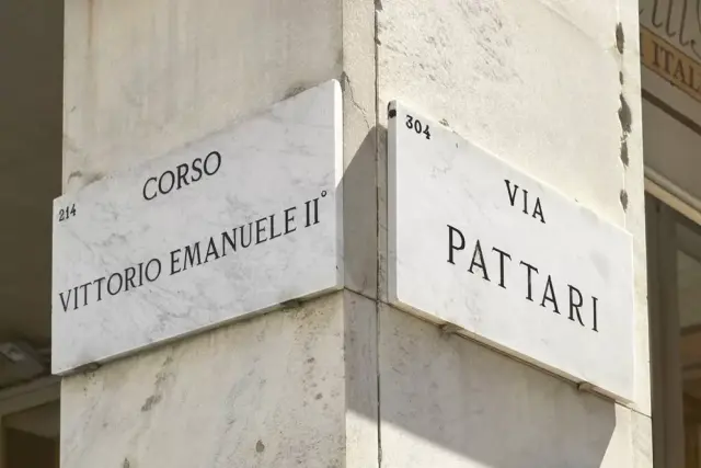 Piazza duomo - Raffaello 0