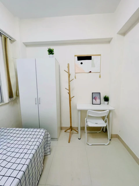 5th Floor, Yongye Building, Polytechnic (Male) 3