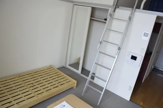レオパレスキッショー 205号室 1