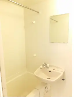 レオパレスタキオン 103号室 4