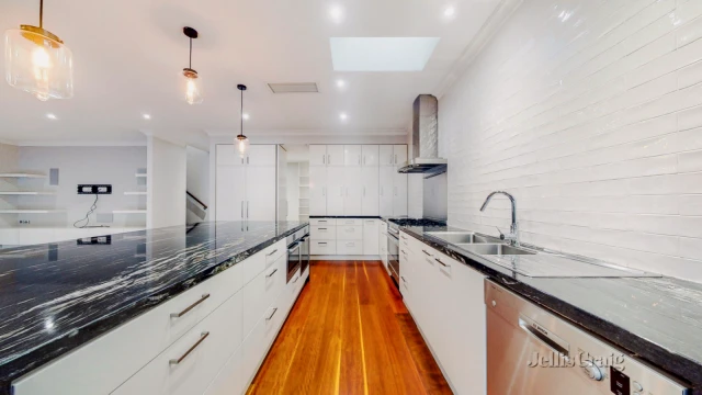 8 Normanby Street, Windsor 1