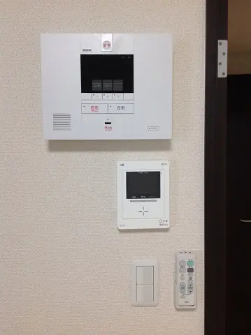 クレイノ咲 204号室 1