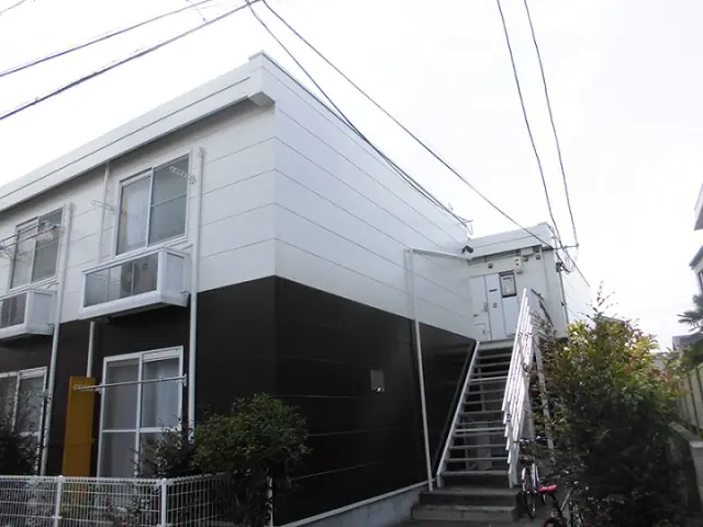 レオパレスひかり 205号室 1