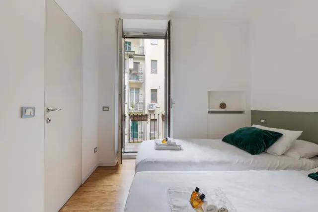 Navigli Ticinese bright apartment 4