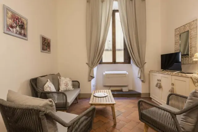Toscanella Romantic 0