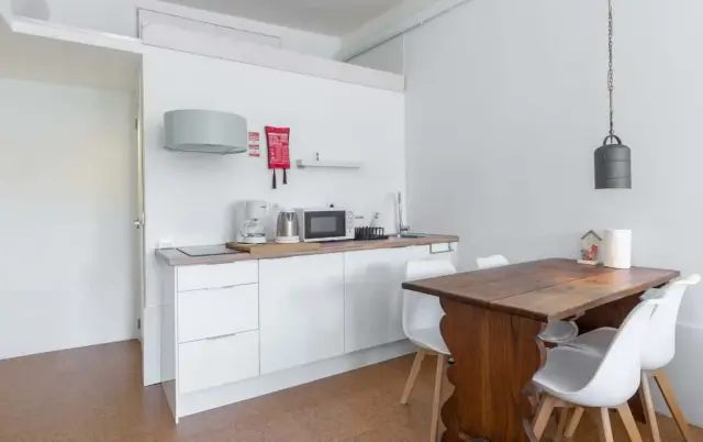 Studio for Rent in Porto 4