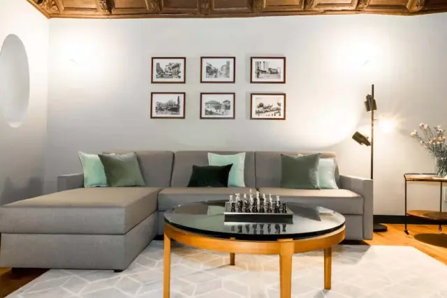 Apartment in Via Monte Napoleone 4